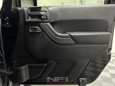 Used 2014 Jeep Wrangler Unlimited Sport w/ Quick Order Package 24S AWD/4WD image 37