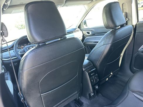 Used 2022 Jeep Compass Latitude image 19