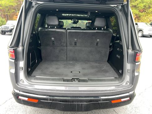 Used 2023 Jeep Wagoneer Series II w/ Convenience Group I image 32