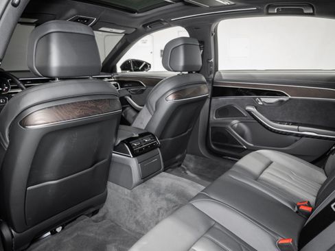 Used 2025 Audi A8 L 3.0T AWD/4WD image 20