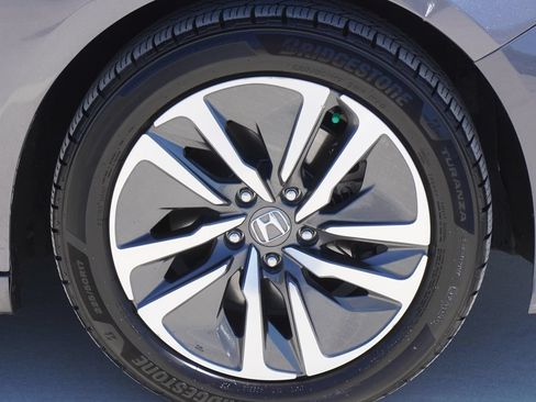 Used 2021 Honda Accord Hybrid image 9