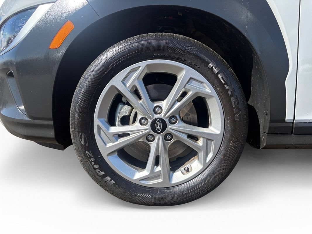Used 2023 Hyundai Kona SEL w/ Cargo Package AWD/4WD image 9