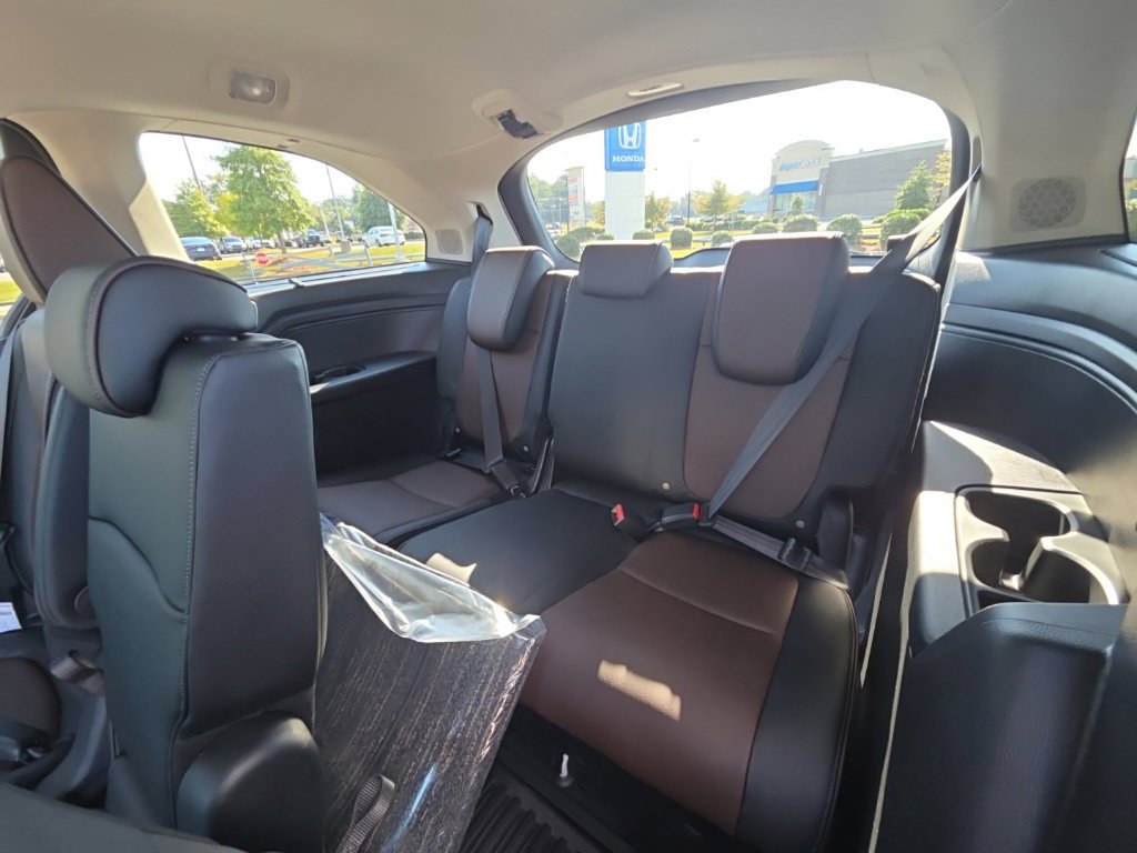 New 2027 Honda Odyssey Elite image 14