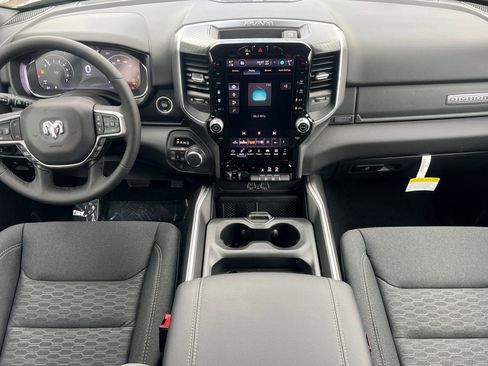 New 2026 RAM 1500 4x4 Crew Cab image 12