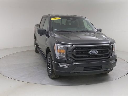 Certified 2022 Ford F150 XLT w/ Equipment Group 302A High image 10