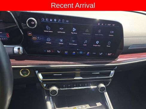 Used 2025 Chevrolet Traverse Z71 AWD/4WD image 7