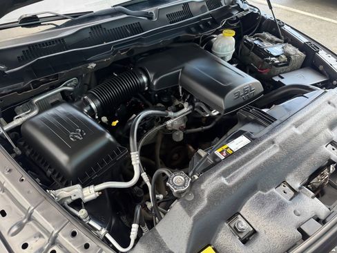 Used 2019 RAM 1500 Express AWD/4WD image 28