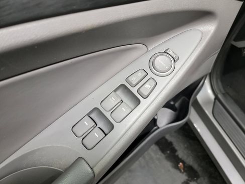 Used 2013 Hyundai Sonata SE FWD image 14