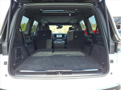 Used 2023 Jeep Grand Wagoneer 4WD w/ Rear Seat Video Group 1 image 4