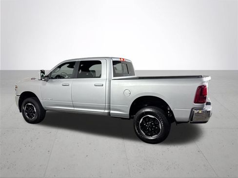 New 2026 RAM 2500 Laramie AWD/4WD image 8