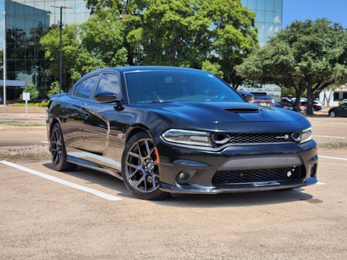 Used 2019 Dodge Charger Scat Pack RWD image 1