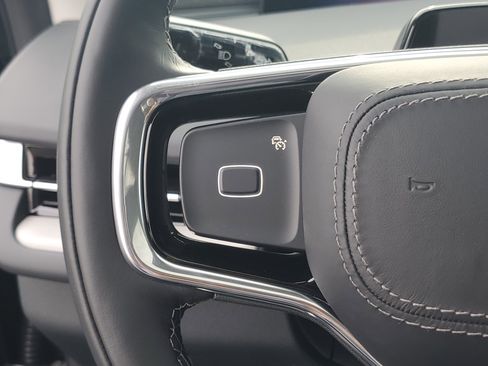 New 2026 Lincoln Navigator L Reserve AWD/4WD image 17