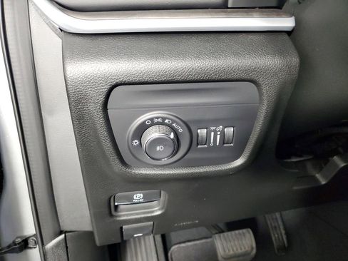 New 2025 Jeep Grand Cherokee L Limited image 27