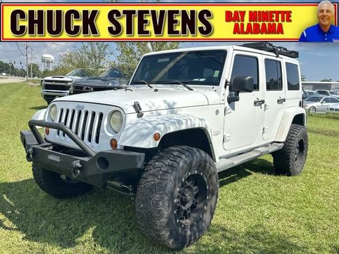 Used 2013 Jeep Wrangler Unlimited Sahara w/ Connectivity Group AWD/4WD image 1
