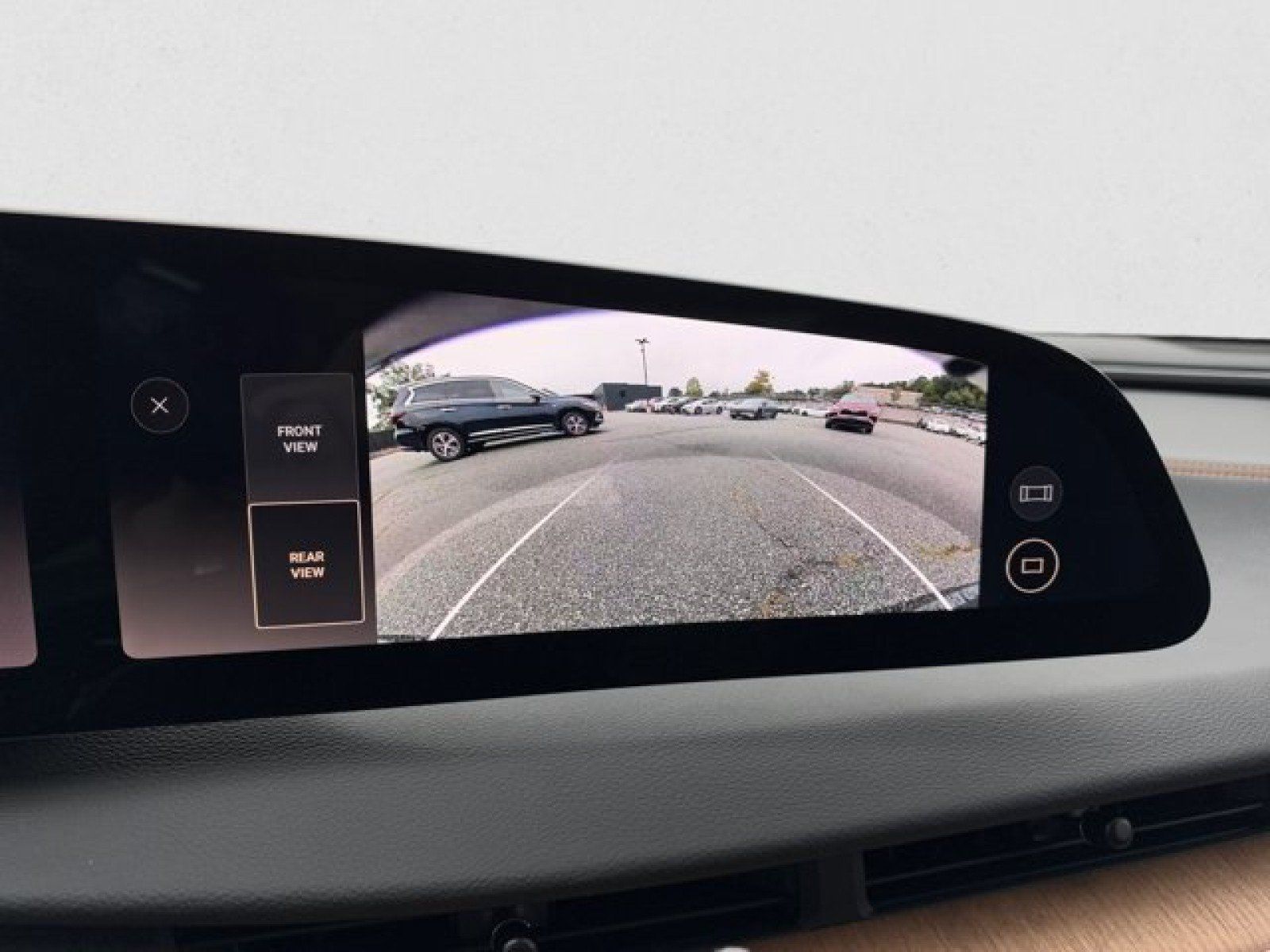 Used 2024 Lucid Air Pure RWD image 17