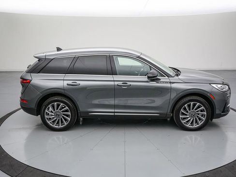 Used 2025 Lincoln Corsair Reserve AWD/4WD image 4