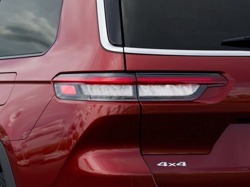 New 2025 Jeep Grand Cherokee L Limited AWD/4WD image 9