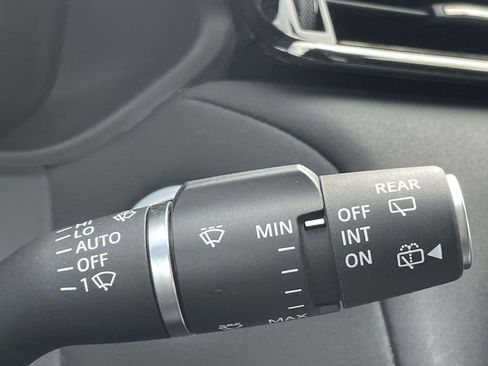 Used 2025 Land Rover Range Rover Velar S AWD/4WD image 30