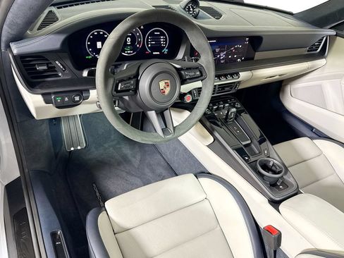 Certified 2026 Porsche 911 Carrera GTS RWD image 4