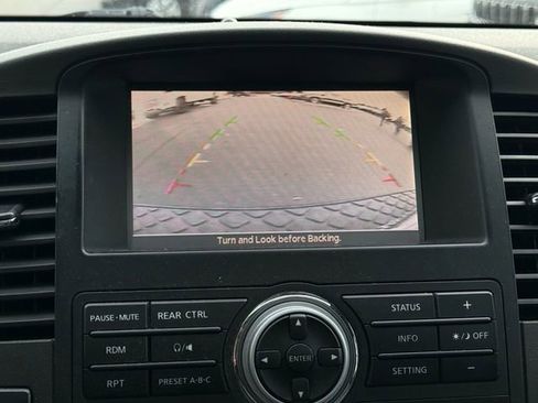 Used 2012 Nissan Pathfinder Silver RWD image 25