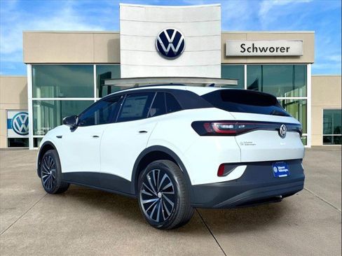 New 2025 Volkswagen ID.4 Pro image 2
