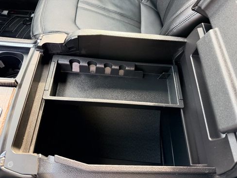 Used 2018 Ford Expedition Limited w/ Equipment Group 301A image 51