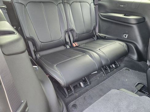 New 2026 Jeep Grand Cherokee L Limited RWD image 39
