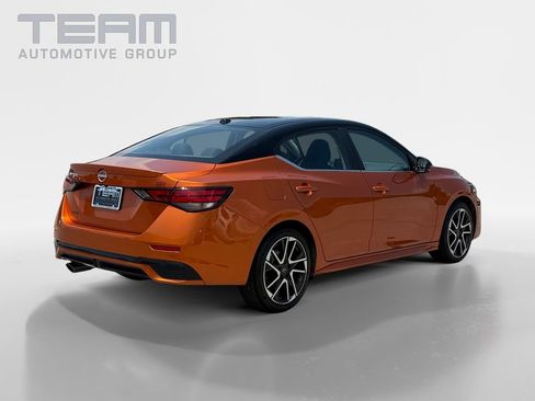 Used 2025 Nissan Sentra SR FWD image 7