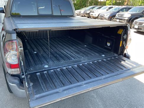 Used 2015 Toyota Tacoma PreRunner w/ TRD Off-Road Package RWD image 36