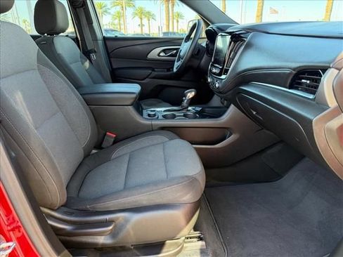 Certified 2023 Chevrolet Traverse LT FWD image 13