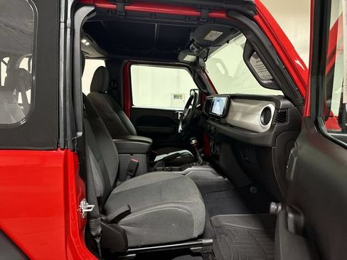 Used 2024 Jeep Wrangler Sport AWD/4WD image 21
