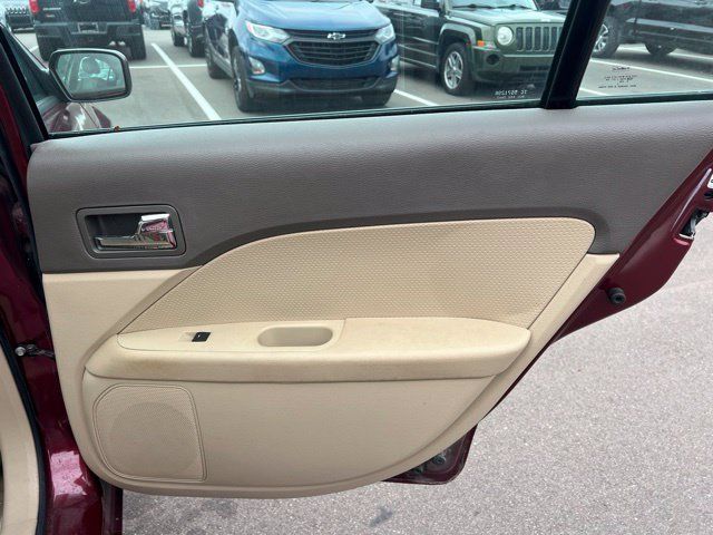 Used 2007 Ford Fusion SE FWD image 12