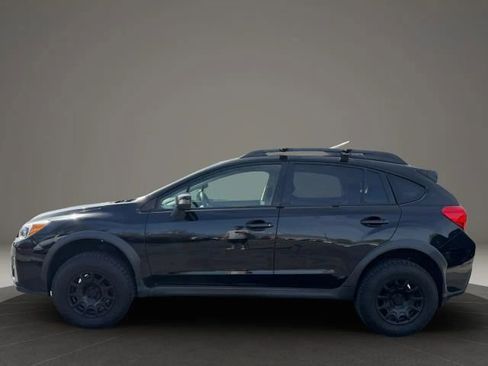 Used 2017 Subaru Crosstrek 2.0i Premium w/ Special Edition image 2