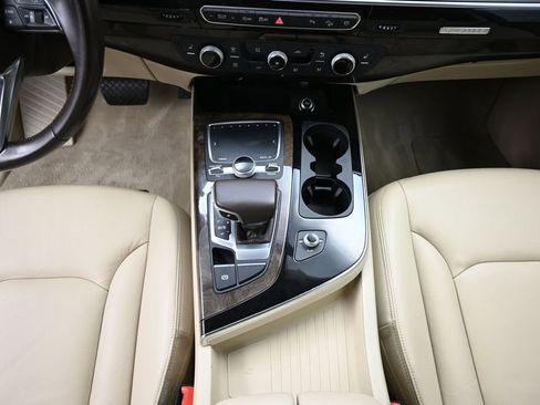 Used 2019 Audi Q7 3.0T Premium Plus w/ Premium Plus Package AWD/4WD image 16