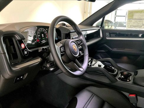 New 2026 Porsche Cayenne E-Hybrid image 4