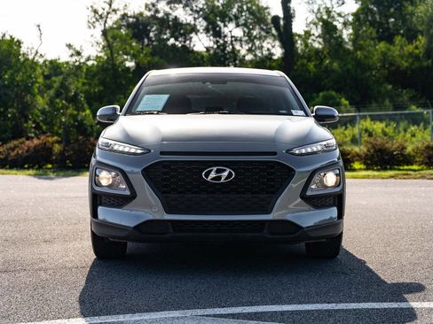 Used 2021 Hyundai Kona SE FWD image 2