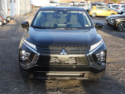 New 2026 Mitsubishi Eclipse Cross ES image 2
