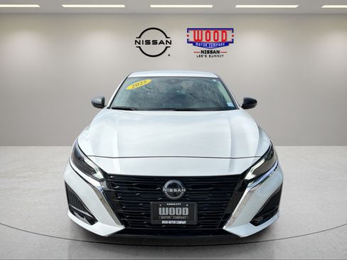 Certified 2025 Nissan Altima 2.5 S FWD image 6