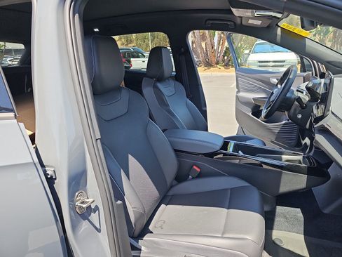 Used 2024 Volkswagen ID.4 S RWD image 13