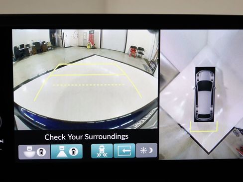 Used 2025 Honda Pilot Elite image 17