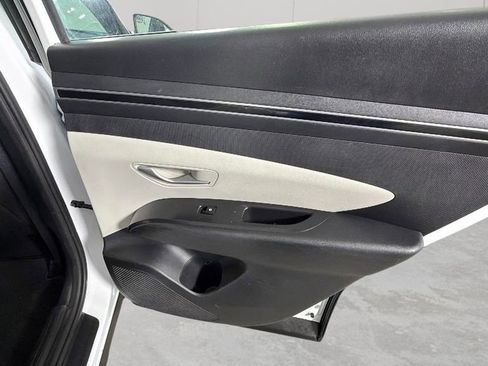 Used 2022 Hyundai Tucson SE image 31