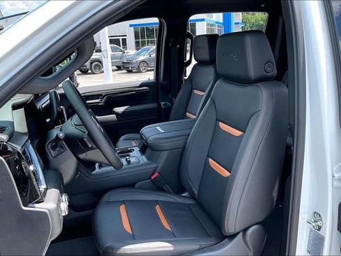 New 2026 GMC Sierra 2500 AT4 w/ Technology Package AWD/4WD image 9