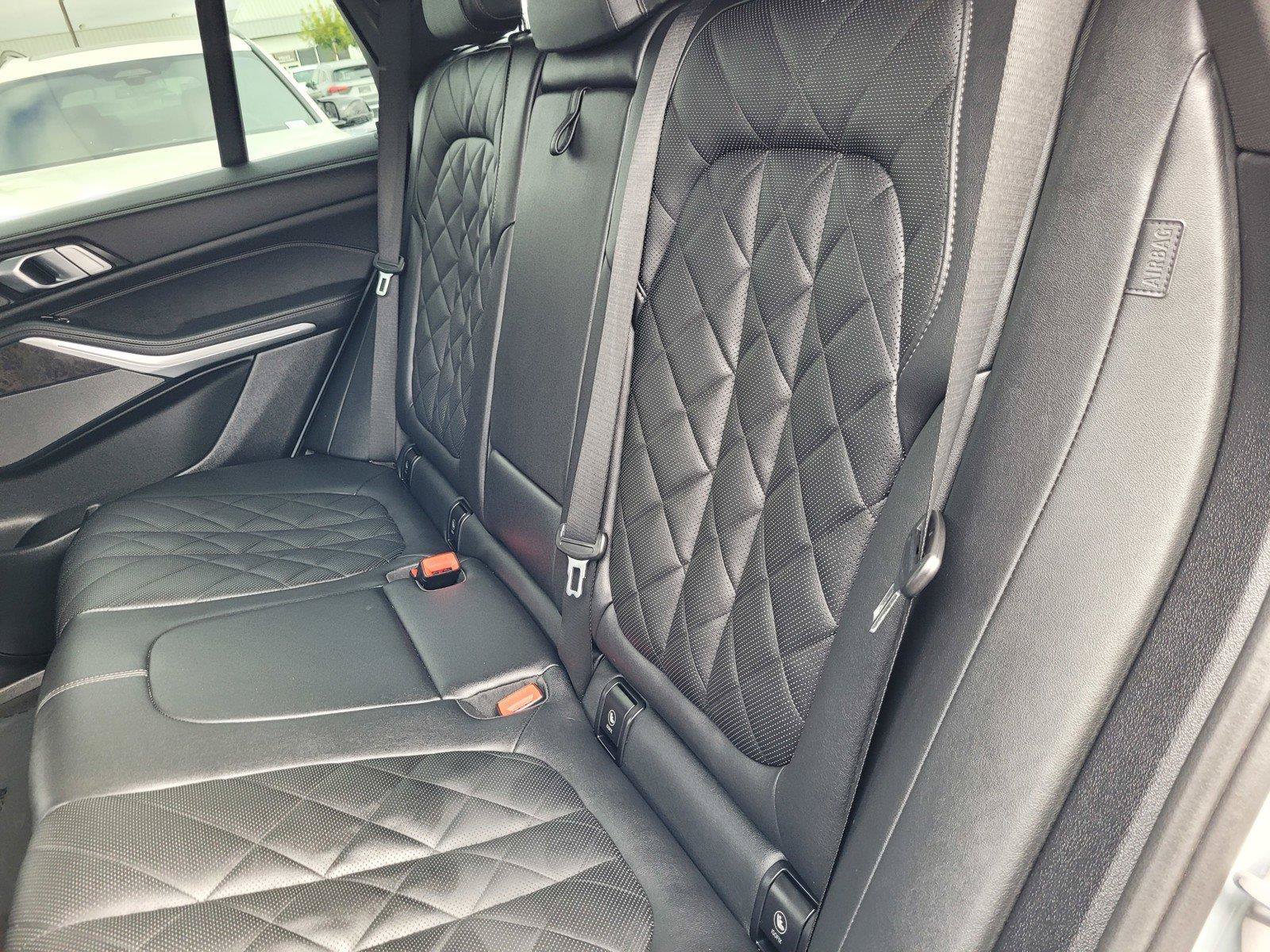 Used 2024 BMW X5 M60i AWD/4WD image 16