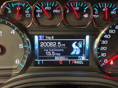Used 2020 Chevrolet Tahoe LS RWD image 32