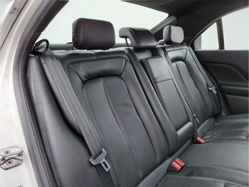 Used 2018 Lincoln Continental Reserve AWD/4WD image 17