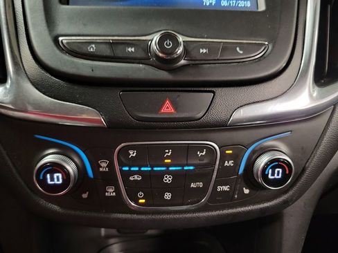 Used 2018 Chevrolet Equinox LT AWD/4WD image 19