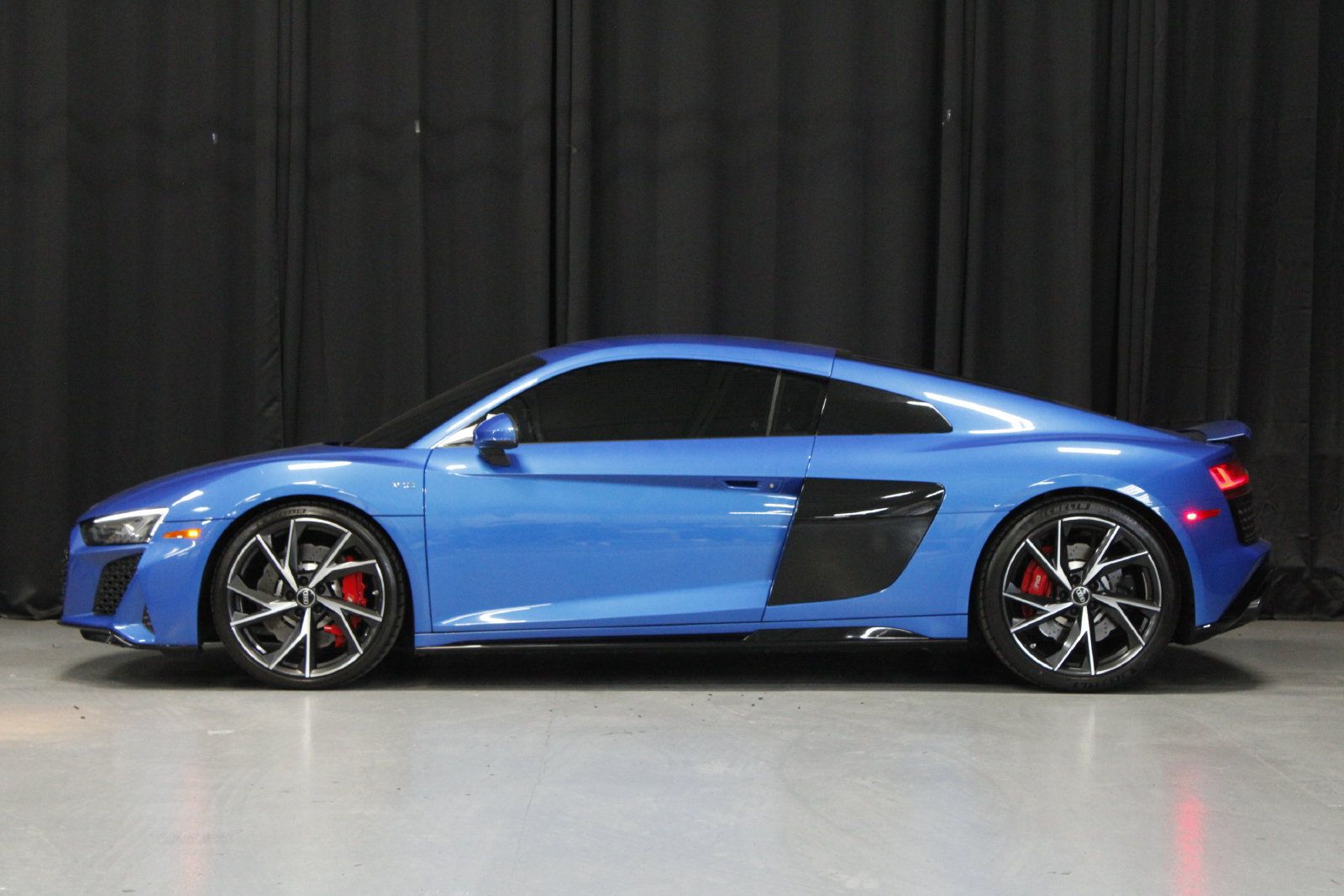 Used 2023 Audi R8 V10 performance RWD image 2
