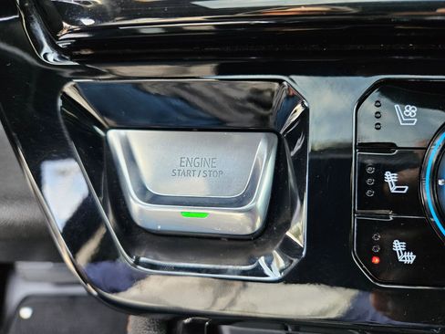 Used 2024 GMC Sierra 2500 AT4 w/ Technology Package AWD/4WD image 20