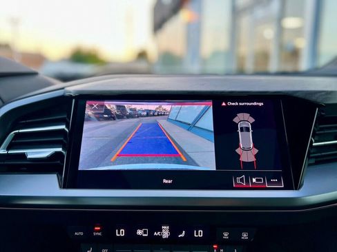 Used 2024 Audi Q4 e-tron Premium image 26