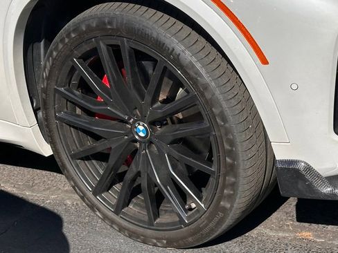 Used 2023 BMW X5 xDrive40i w/ Executive Package image 4